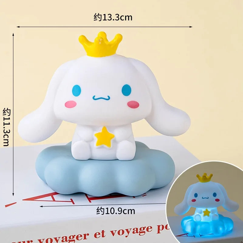Lámpara de Noche Kawaii Sanrio – Kuromi, Cinnamoroll, Pochacco | Luz de Mesa Decorativa Enamel Cloud