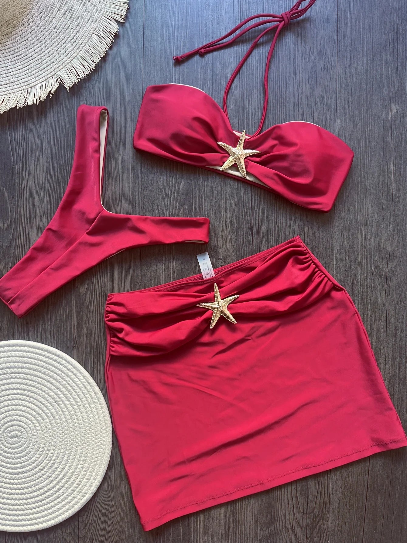 Bikini Mujer 2025 | Tres Piezas con Falda y Estrella Metálica