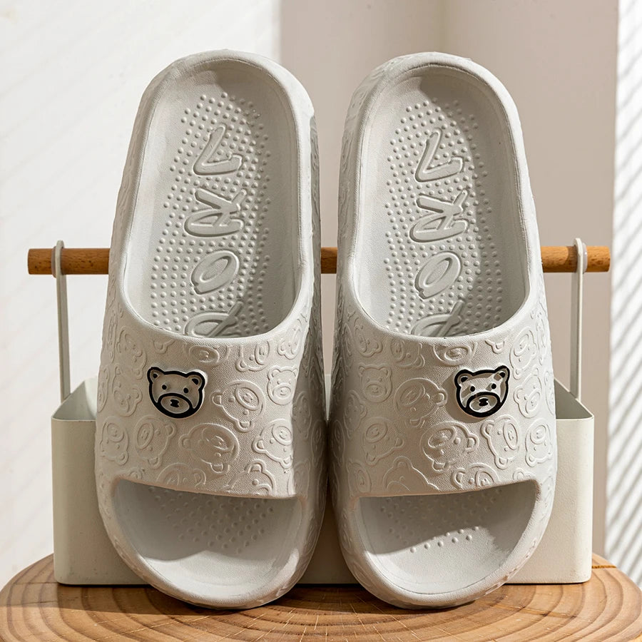 Sandalias Unisex Verano Antideslizantes | Slippers con Estampado de Osito para Casa, Baño y Dormitorio - Suaves y Cómodas