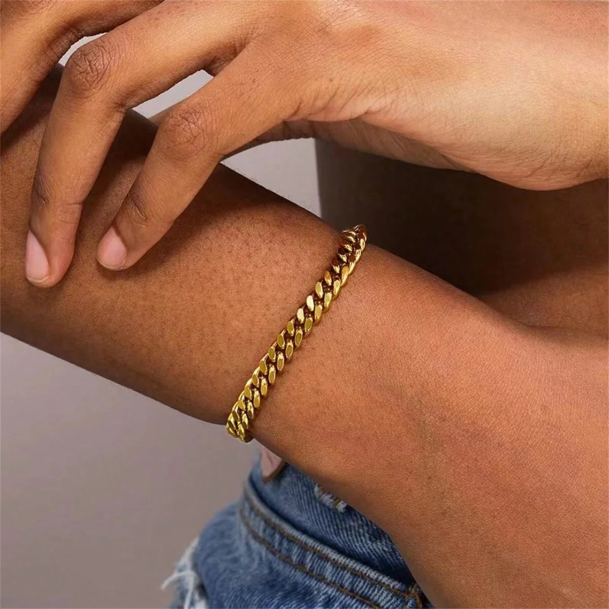 Pulsera Vintage 2024 Bañada en Oro 18K – Acero Inoxidable Unisex para Mujer y Hombre, Joyería de Moda Parejas Regalo