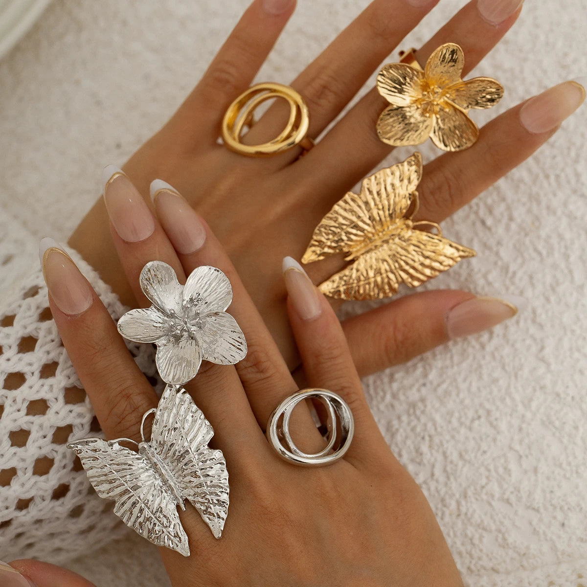 Anillo Boho Ajustable para Mujer – Diseño Creativo de Mariposas y Flores, Joyería de Moda 2025 Dorada o Plateada