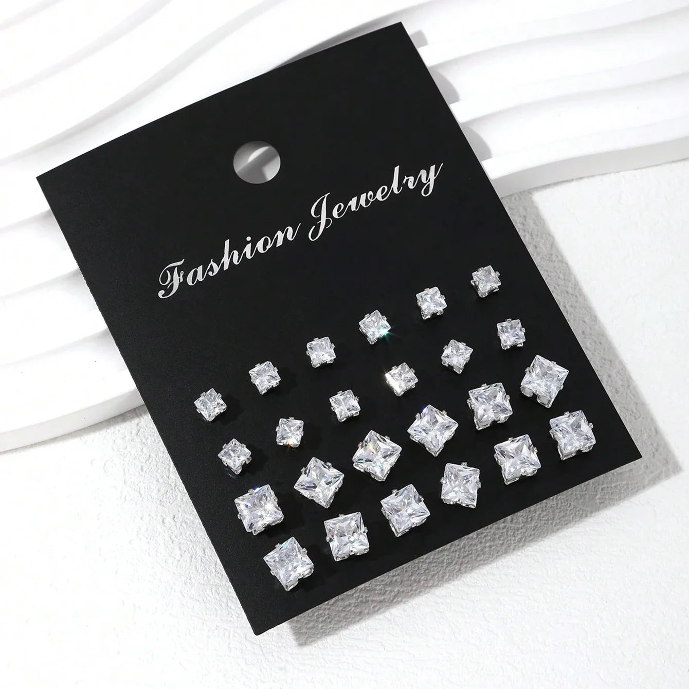 Set de 12 Pares de Aretes de Circonia – Pendientes Brillantes y Elegantes para Mujer, Regalo Ideal
