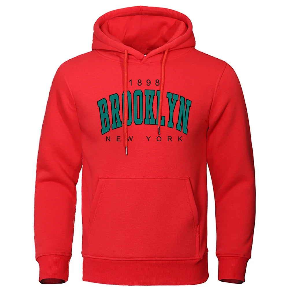 Sudadera Oversize Brooklyn 1898 – Hoodie Unisex con Estampado Creativo, Cuello Redondo, Moda Urbana para Hombre