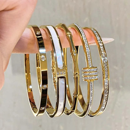 Pulsera de Acero Titanio Incrustada con Circonia | Baño de Oro | Estilo Clásico y Elegante para Mujer | Joyería de Uso Diario