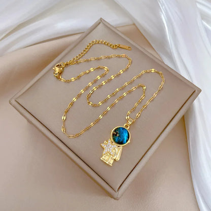 Collar de Lujo Ligero Acero Titanio Astronauta | Collar con Dije de Astronauta, Luna, Estrella y Planeta para Mujer Color Dorado