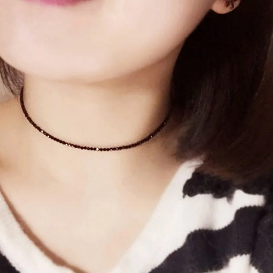 Collar Choker Corto con Cuentas Negras | Joyería Fina para Mujer | Gargantilla Elegante de Fiesta y Uso Diario