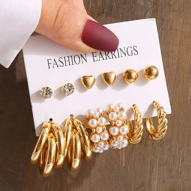 Set de Aretes Dorados Vintage con Perlas – Geométricos Colgantes para Mujer, Elegantes y Modernos