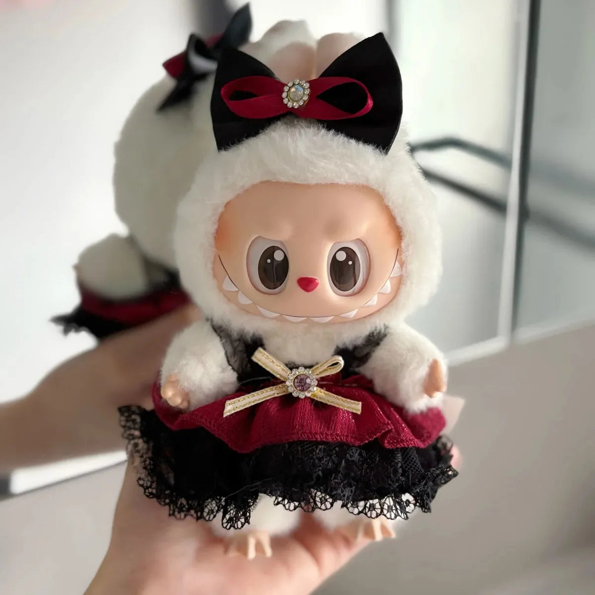 Labubu Peluche Colgante 17cm – Accesorios de Ropa Kpop Estilo Princesa con Vestido de Moño, Muñeco Idol Kawaii Regalo Colección