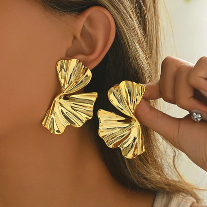Vintage Gold Color Flower Stud Earrings for Women Fashion Geometric Petals Piercing Earring Trendy Luxury Party Jewelry