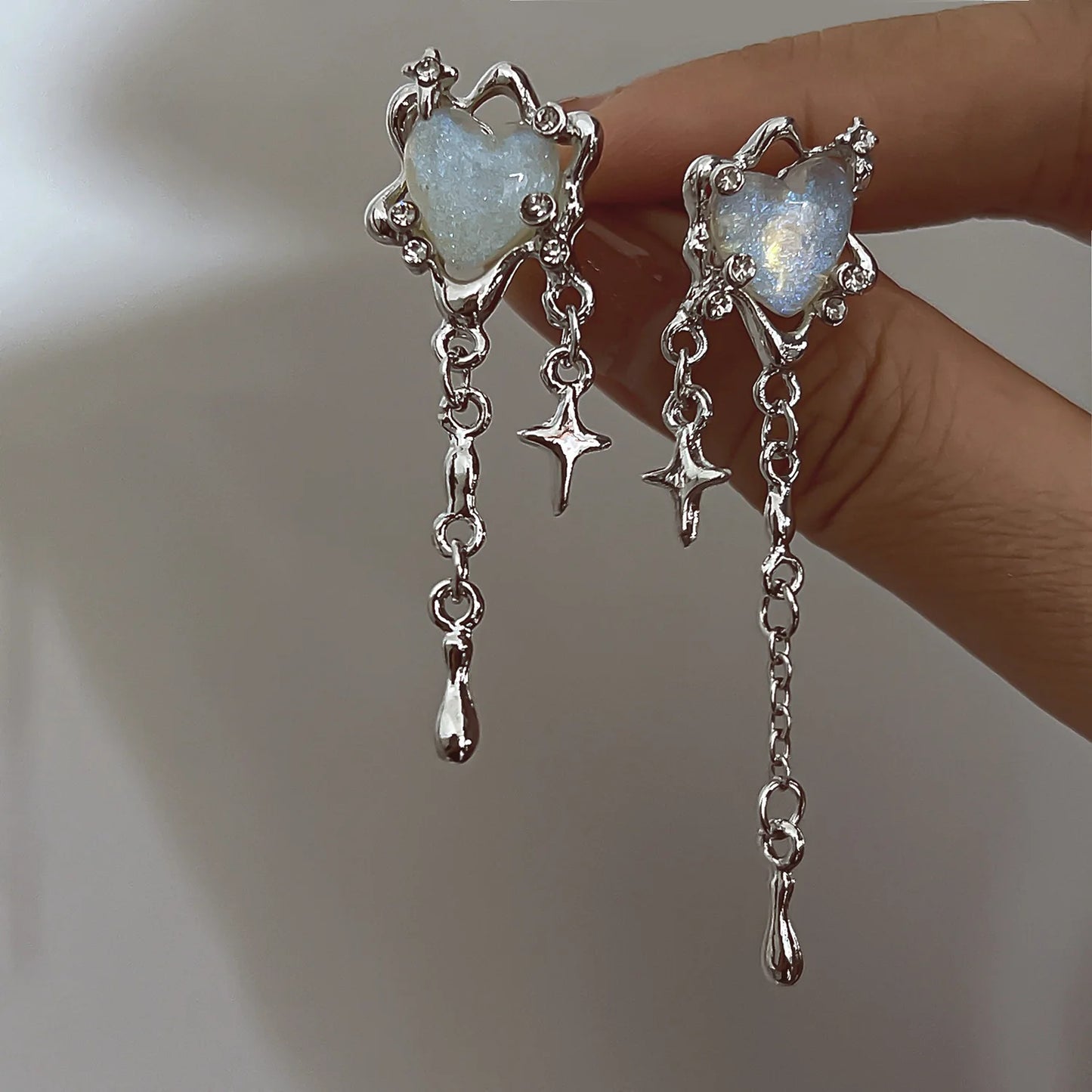 Aretes Y2K Irregulares Estilo Líquido – Pendientes Geométricos Color Plata para Mujer, Moda Punk Hip-Hop 2024