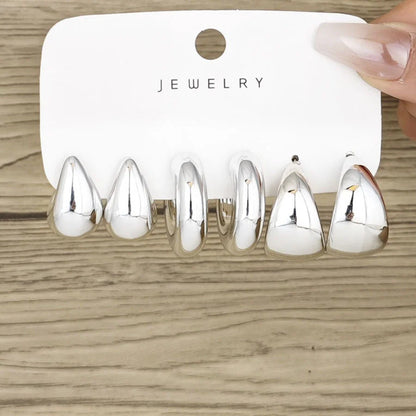 Set de 6 Aretes Aros Dorados Chunky para Mujer - Diseño Minimalista Elegante Estilo Europeo y Americano