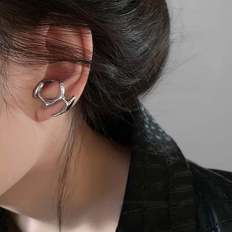 Aretes Y2K Irregulares Estilo Líquido – Pendientes Geométricos Color Plata para Mujer, Moda Punk Hip-Hop 2024