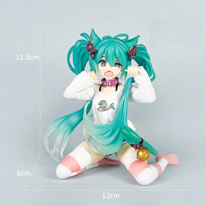 Hatsune Miku Figura de Escritorio – Versión Neko T-Shirt 11cm Anime Kawaii, Muñeca Coleccionable Modelo Decorativo y Regalo