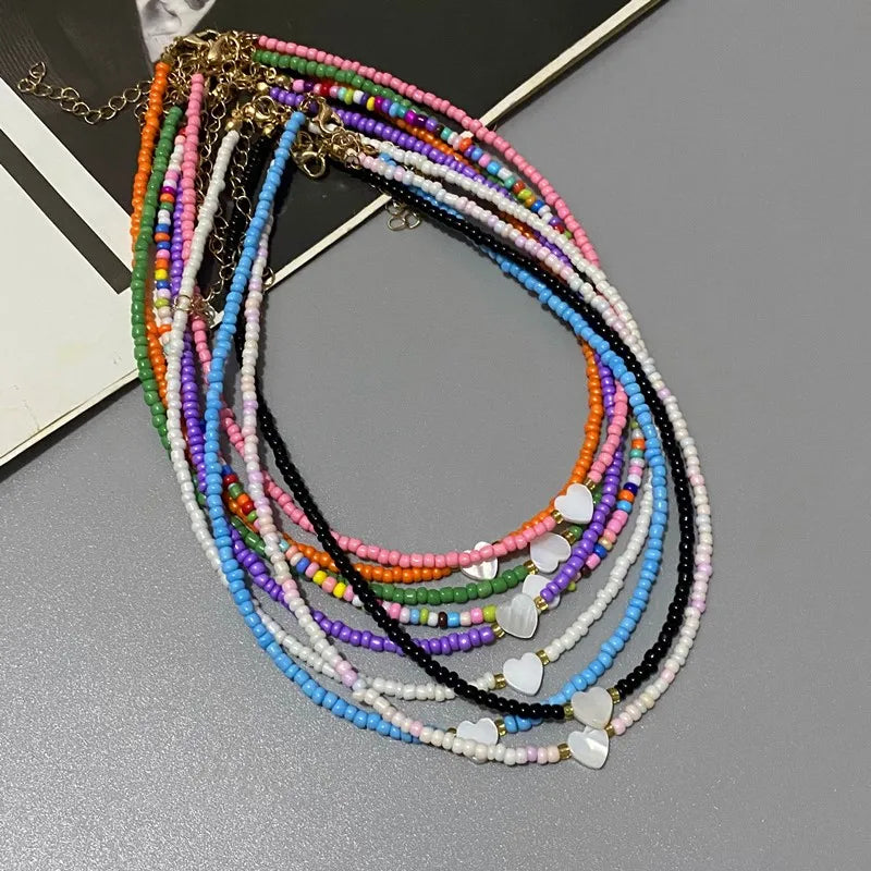 Collar Choker con Concha Natural y Dije de Corazón – Cuentas de Colores de Moda para Mujer y Niña