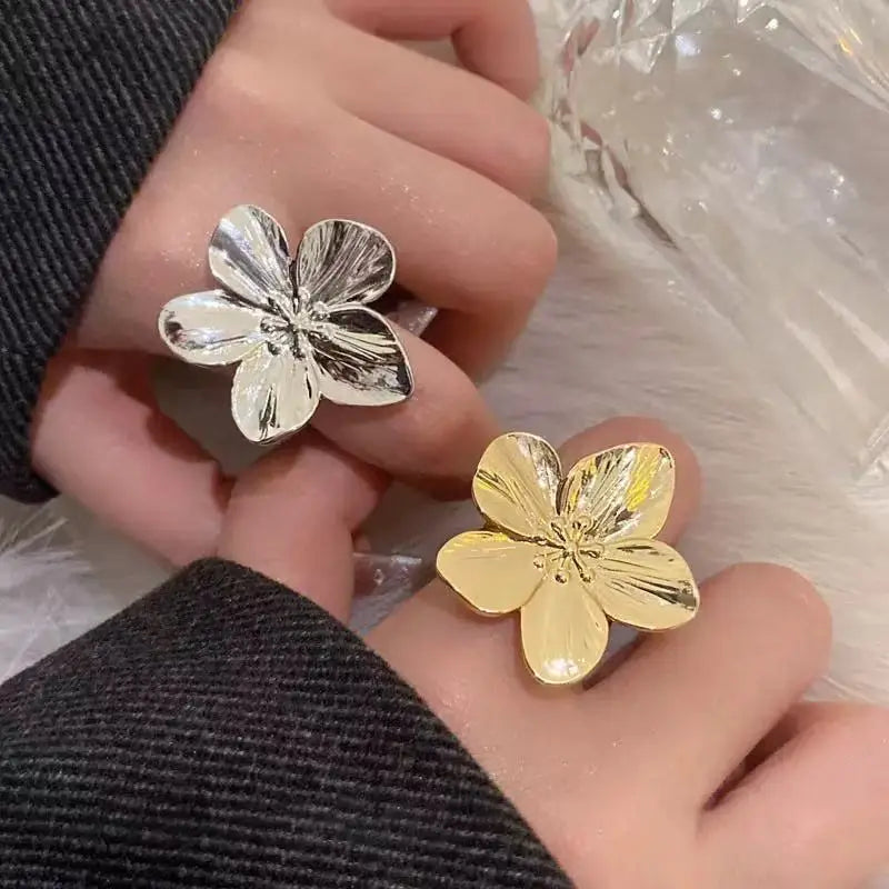 Anillo Punk Ajustable 2025 para Mujer – Diseño Grande de Guirnalda, Elegante y Moderno, Joyería de Moda Femenina