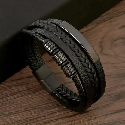 Pulsera de Cuero PU Multicapa para Hombre – Cierre Magnético con Tubo Metálico Dorado, Joyería Hip Hop de Moda Masculina