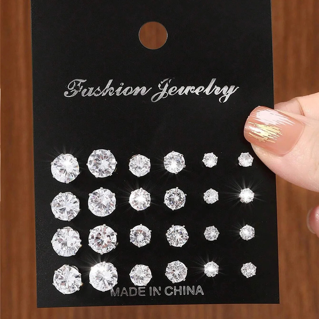 Set de 12 Pares de Aretes de Circonia – Pendientes Brillantes y Elegantes para Mujer, Regalo Ideal