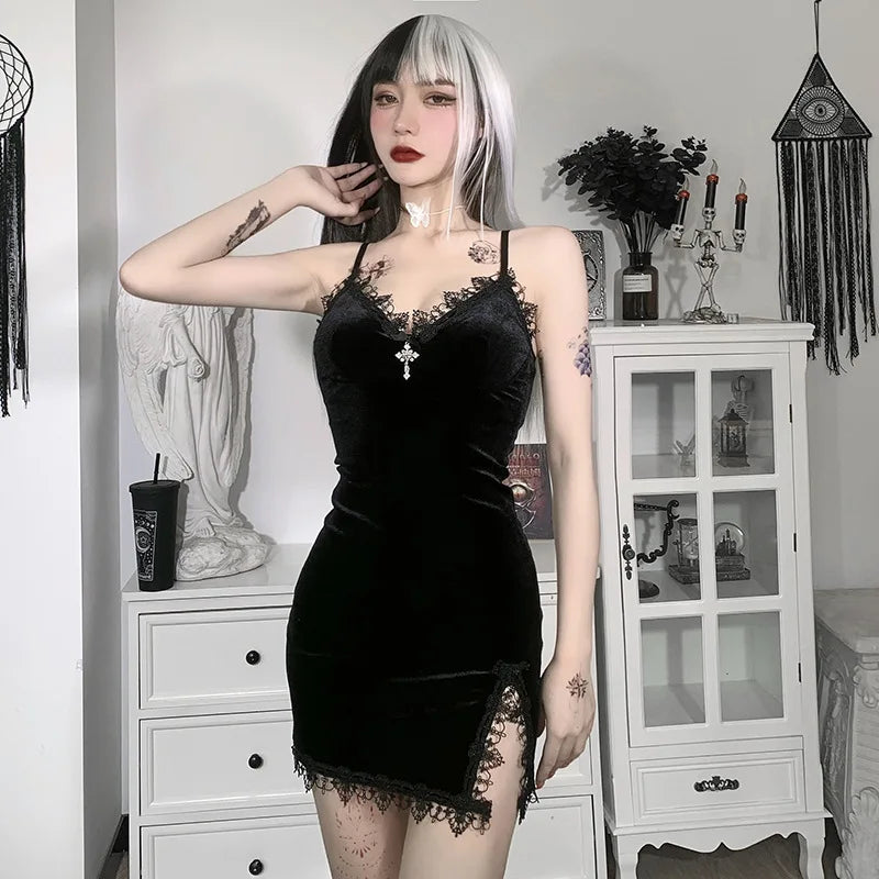 Vestido Negro Gótico Mujer | Mini Dress Vintage Sexy con Tirantes y Abertura Lateral