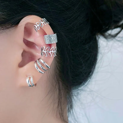Set de 5 Ear Cuffs Minimalistas – Clips de Oreja en Aleación para Mujer, Sin Agujeros, Estilo Moderno