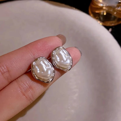2PCS Pendientes Elegantes de Perla Imitación – Diseño Geométrico Dorado y Plateado para Mujer, Joyería Moderna y Sofisticada