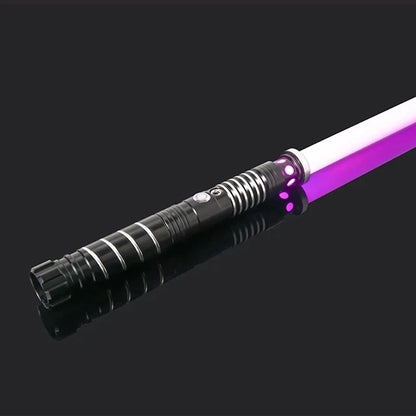 Sable de Luz RGB Metálico – Lightsaber de Juguete con Efectos Láser, Espada de Batalla y Lightstick Inspirado en Kpop