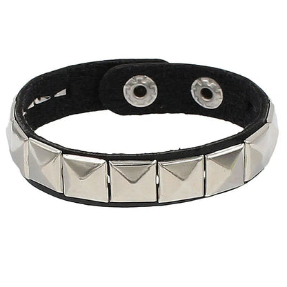 Pulsera Punk de Cuero PU con Tachuelas y Púas - Brazalete Ajustable Negro Unisex