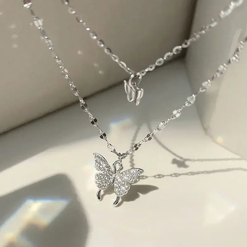 Collar Doble Capa con Mariposa Brillante – Joyería Elegante para Mujer, Ideal para Fiestas y Regalos