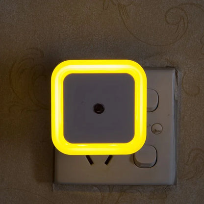 Luz Nocturna LED con Sensor Automático – Mini Enchufe EU/US, 0.5W, Iluminación para Dormitorio, Pasillo y Habitación Infantil