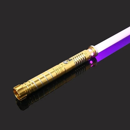 Sable de Luz RGB Metálico – Lightsaber de Juguete con Efectos Láser, Espada de Batalla y Lightstick Inspirado en Kpop