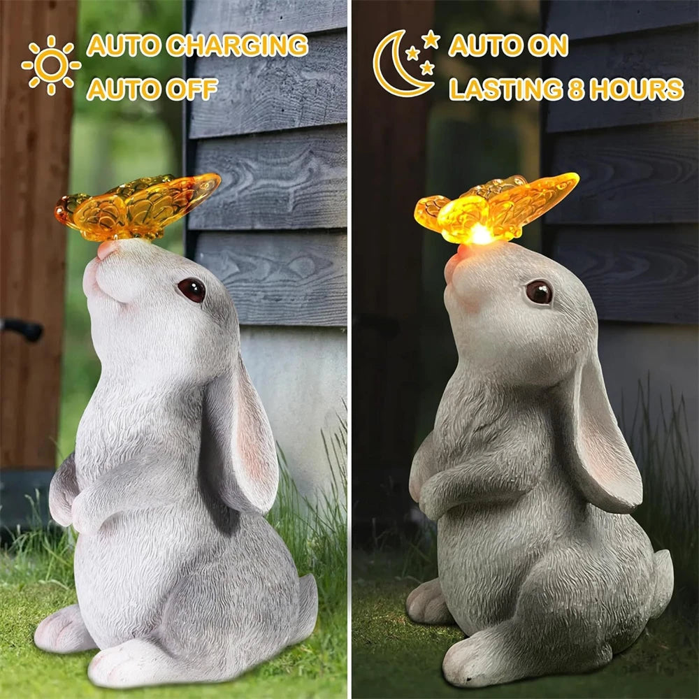 Estatua Solar de Jardín Conejo con Mariposa y Luz LED 7 Colores – Adorno Exterior para Patio, Césped y Balcón