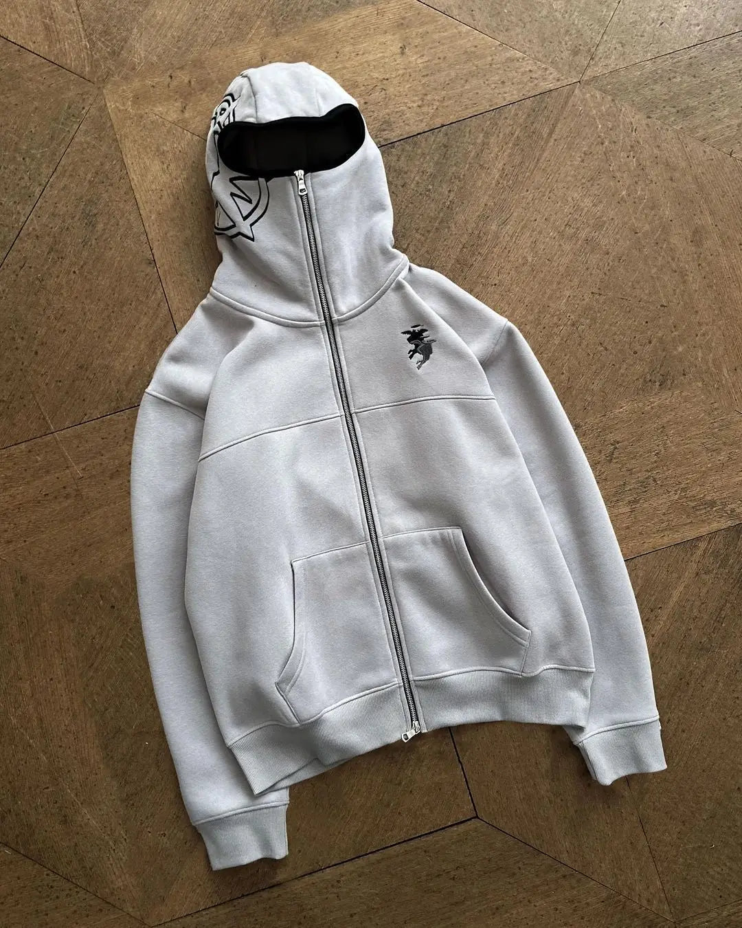 Hoodie Oversize con Bordados Gráficos – Sudadera Unisex Estilo Streetwear Y2K Harajuku Hip Hop Retro Gótica Rock