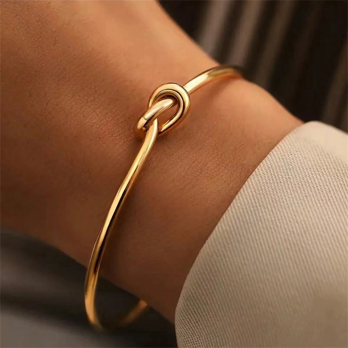 Pulsera Vintage 2024 Bañada en Oro 18K – Acero Inoxidable Unisex para Mujer y Hombre, Joyería de Moda Parejas Regalo