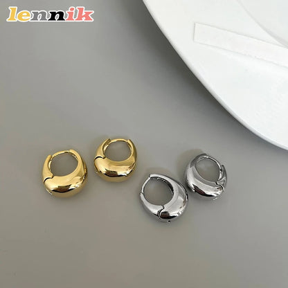 Aretes Ovalados Elegantes de Metal 3D para Mujer - Joyería Moderna para Trabajo y Ocasiones Especiales