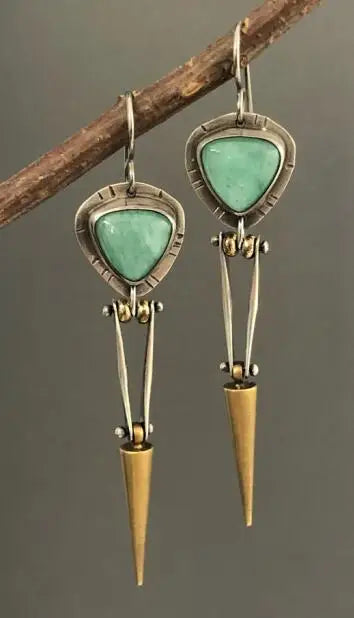 Aretes Coreanos Ojo de Ángel – Aros Dorados con Incrustaciones de Cristales y Diseño Tulipán para Mujer