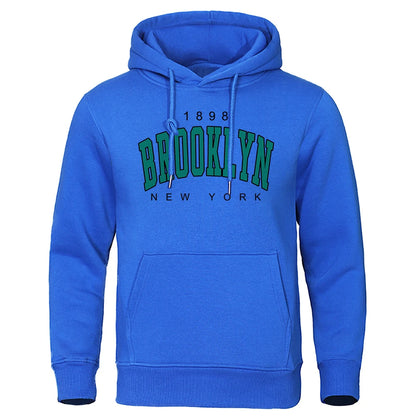 Sudadera Oversize Brooklyn 1898 – Hoodie Unisex con Estampado Creativo, Cuello Redondo, Moda Urbana para Hombre