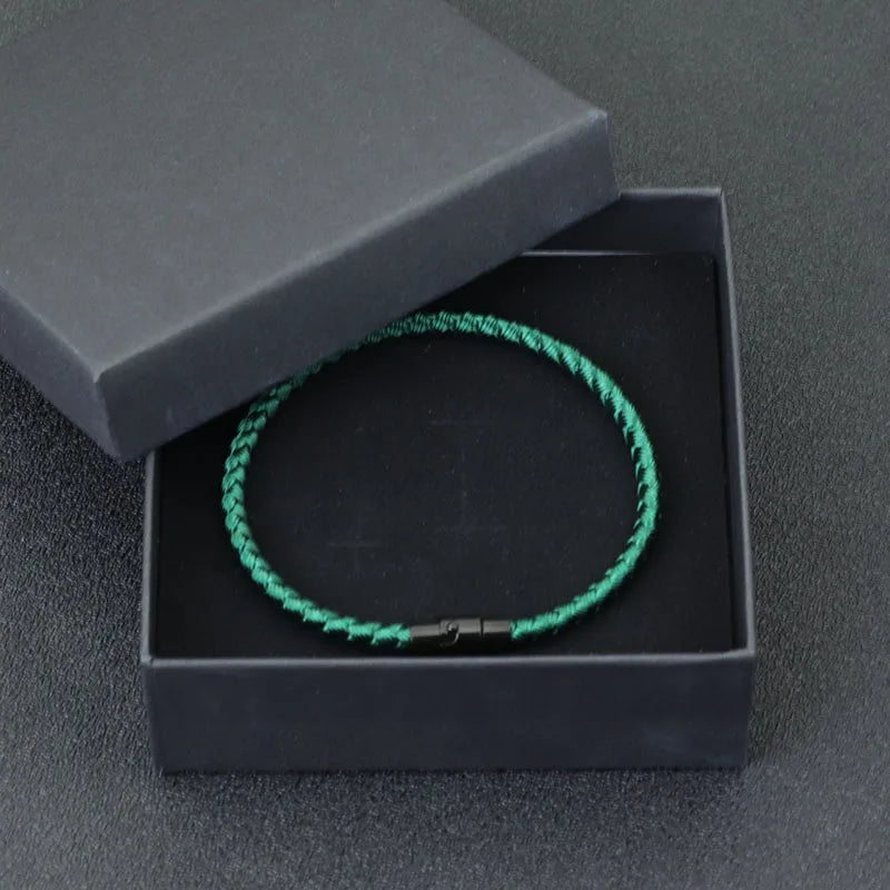 Pulsera Roja de la Suerte Unisex – Trenzada con Cuerda Keel y Micro Imán, Joyería de Pareja para Prosperidad y Protección
