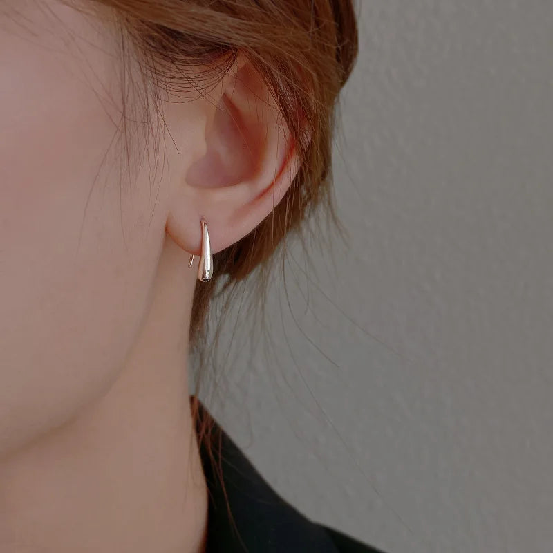 Aretes de Plata 925 en Forma de Gota – Pendientes Elegantes para Mujer, Estilo Minimalista y Retro