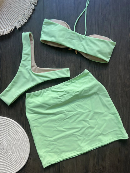 Bikini Mujer 2025 | Tres Piezas con Falda y Estrella Metálica