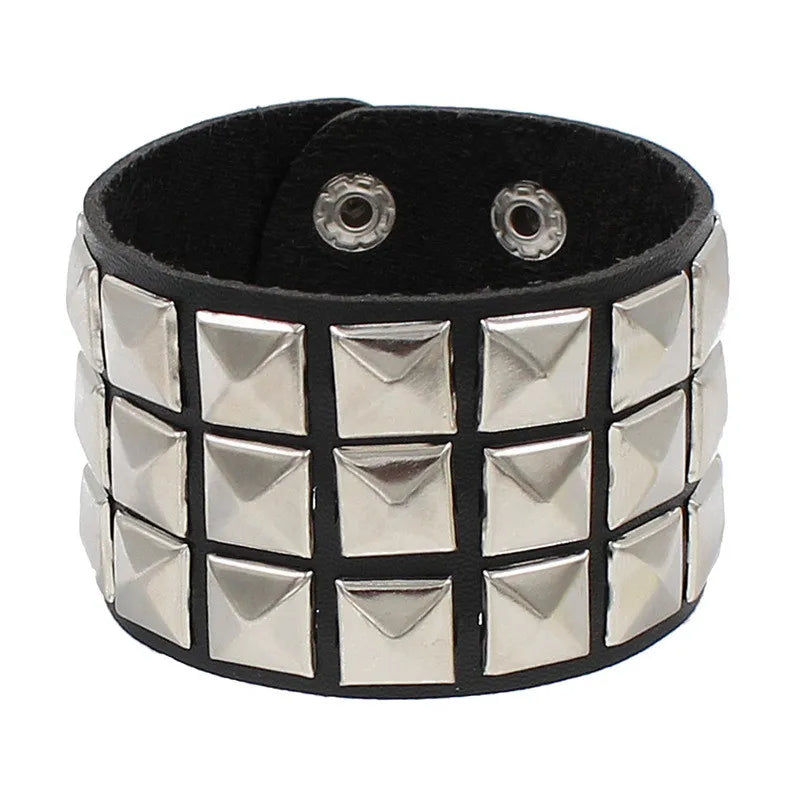 Pulsera Punk de Cuero PU con Tachuelas y Púas - Brazalete Ajustable Negro Unisex