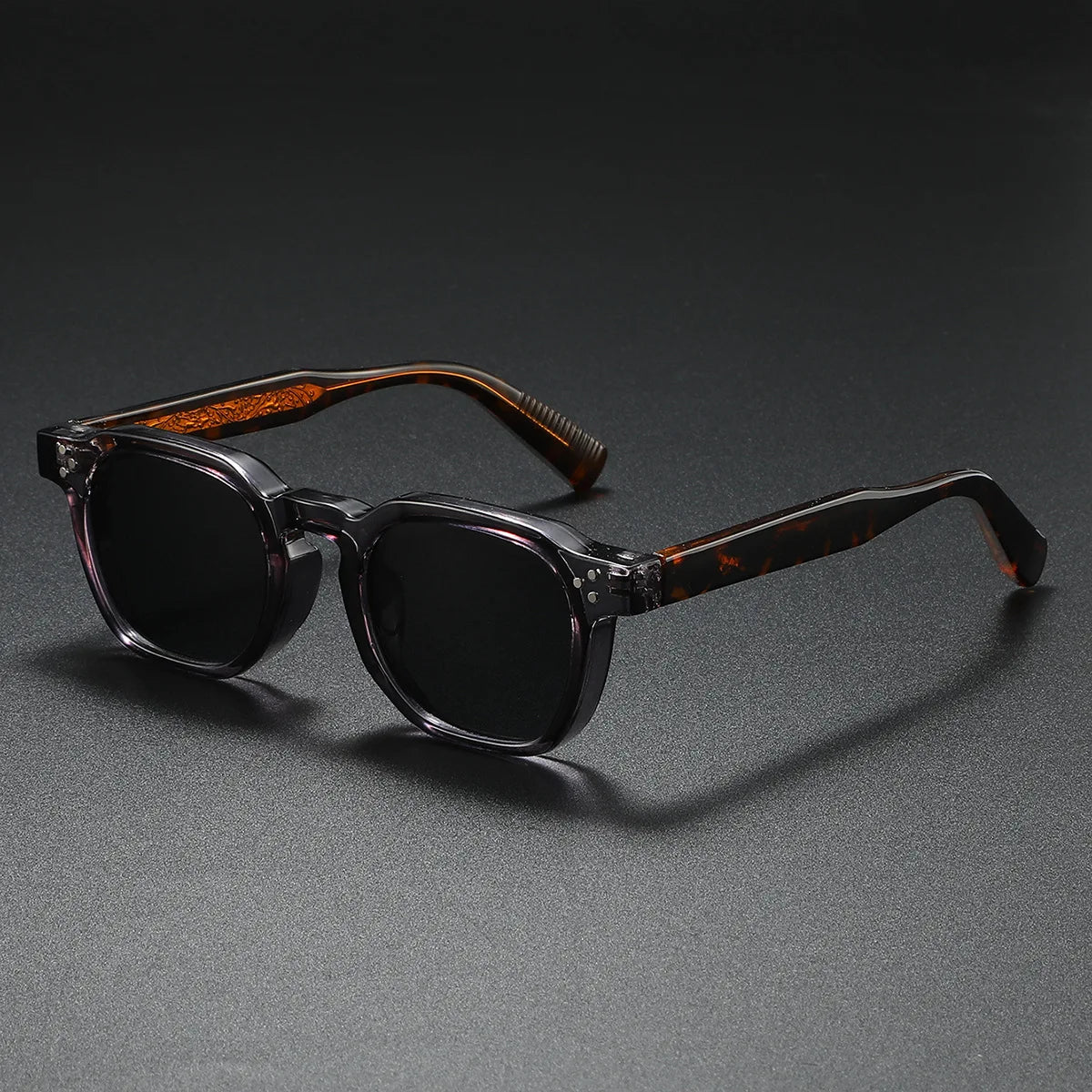 Gafas de Sol Polarizadas Unisex | Estilo Cuadrado con Núcleo Metálico y Remaches
