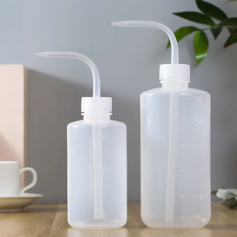 Regadera de Precisión 150/250/500mL – Botella de Plástico con Pico para Riego de Suculentas, Plantas y Flores + Herramientas de Jardinería