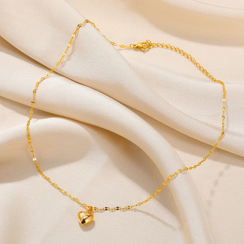 Collar de Acero Inoxidable con Corazón – Gargantilla Moderna y Sencilla para Mujer, Joyería de Moda 2023