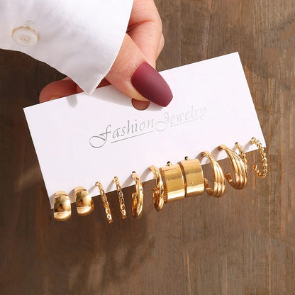 Set de Aretes Dorados Vintage con Perlas – Geométricos Colgantes para Mujer, Elegantes y Modernos