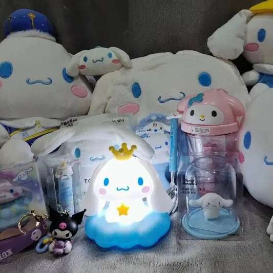 Lámpara de Noche Kawaii Sanrio – Kuromi, Cinnamoroll, Pochacco | Luz de Mesa Decorativa Enamel Cloud