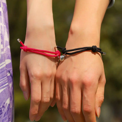 Set de 2 pulseras magnéticas de cuerda blanca y negra – Parejas, amigos o hermanos, accesorio elegante y de moda