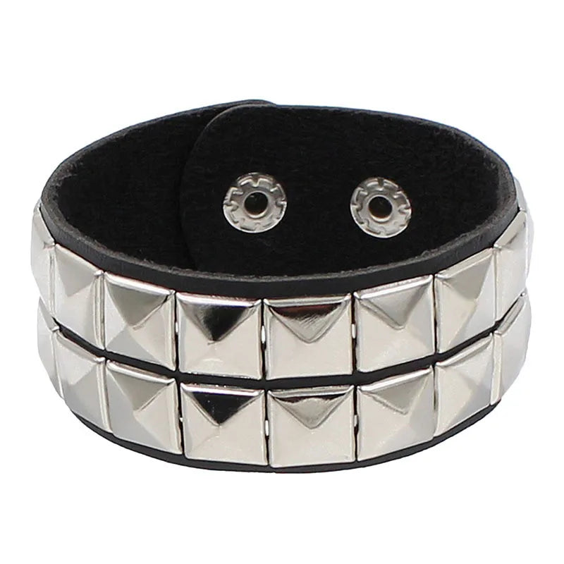 Pulsera Punk de Cuero PU con Tachuelas y Púas - Brazalete Ajustable Negro Unisex