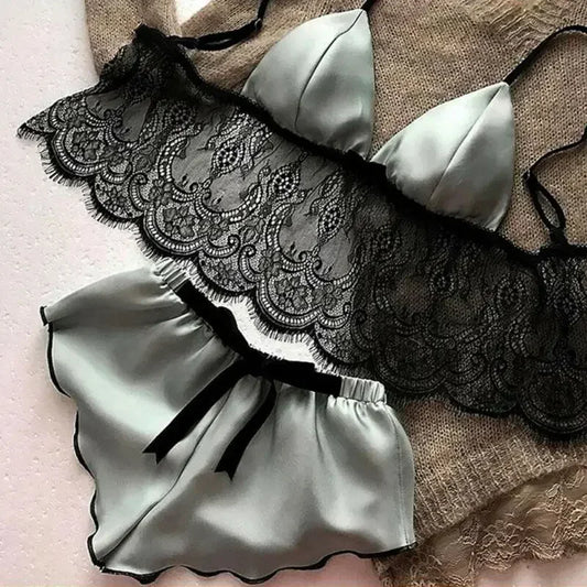 Conjunto Lencería Mujer 2025 | Bralette y Panty de Seda Satinada con Encaje