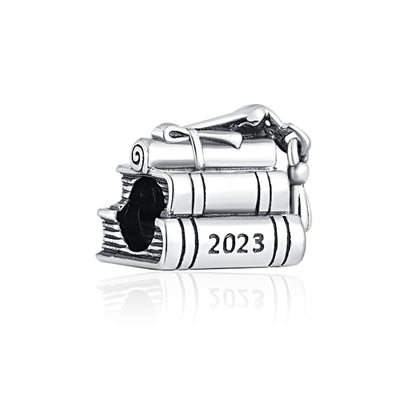 Charm colgante maestra plata 2023 – Abalorio en forma de cuaderno, lápiz y birrete para pulsera tipo Pandora mujer