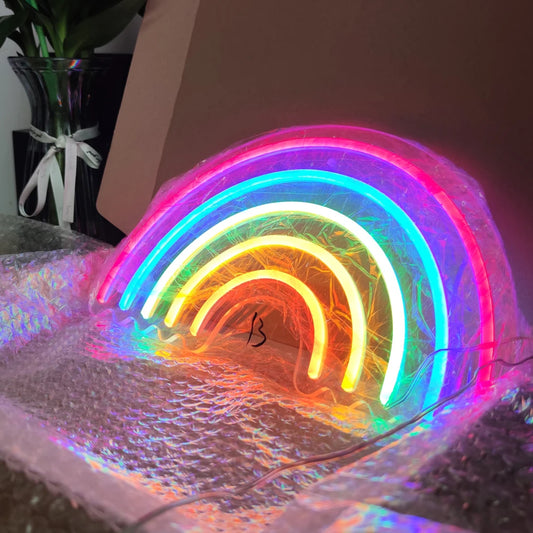 Letrero Neón Arcoíris LED – Decoración de Pared Colorida para Habitación Infantil y Guardería – Luz Nocturna Regulable USB