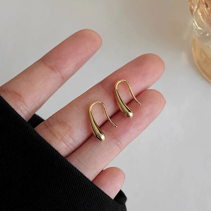 Aretes de Plata 925 en Forma de Gota – Pendientes Elegantes para Mujer, Estilo Minimalista y Retro